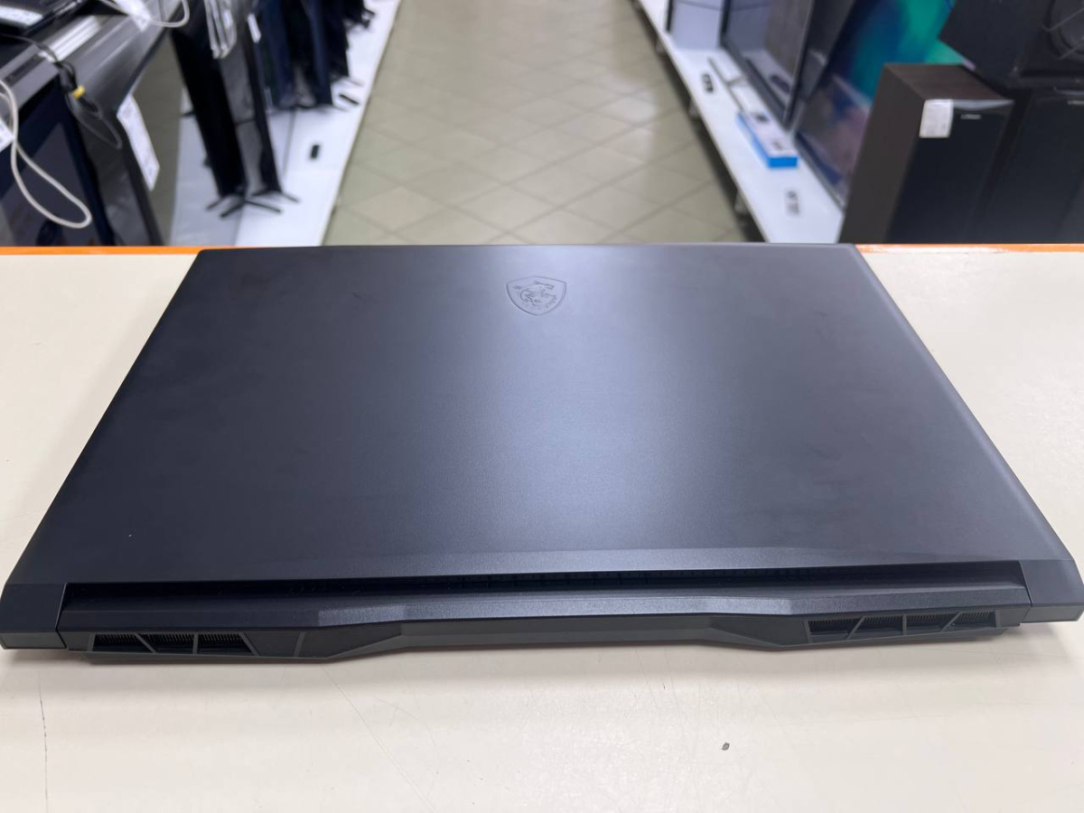 Ноутбук MSI Katana 17 B12U; Core I5-12450H, GeForce RTX 3050, 16 Гб, 512 GB, Нет