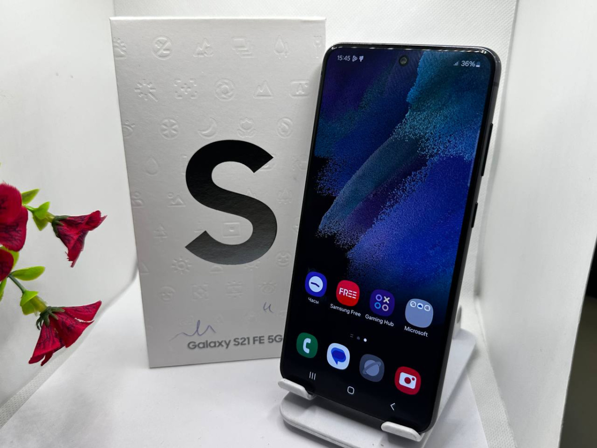 Смартфон Samsung Galaxy S21 FE 8/256