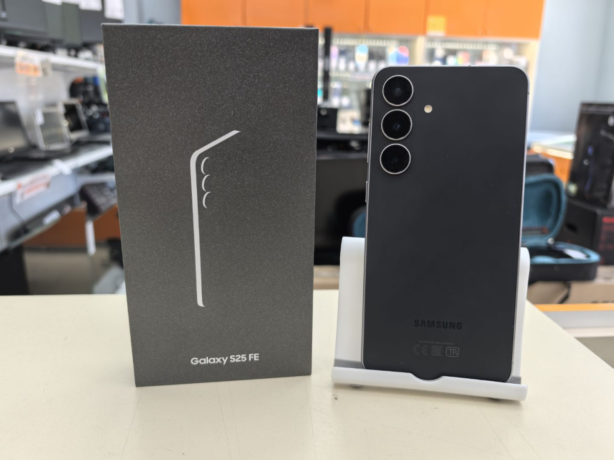 Смартфон Samsung Galaxy S25FE 8/256