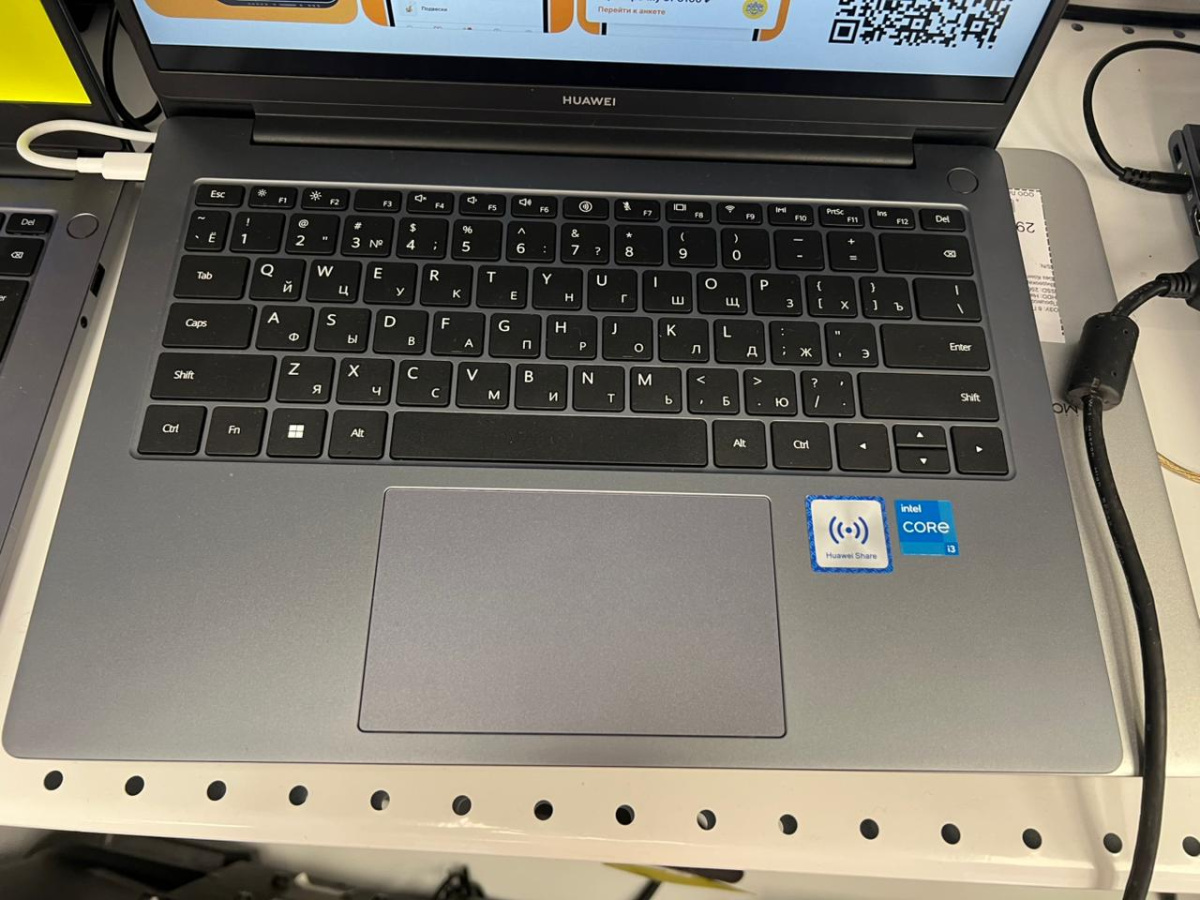 Ноутбук Huawei MateBook D 14; Core i3-1215U, Intel UHD Graphics, 8 Гб, 256 Гб, Нет