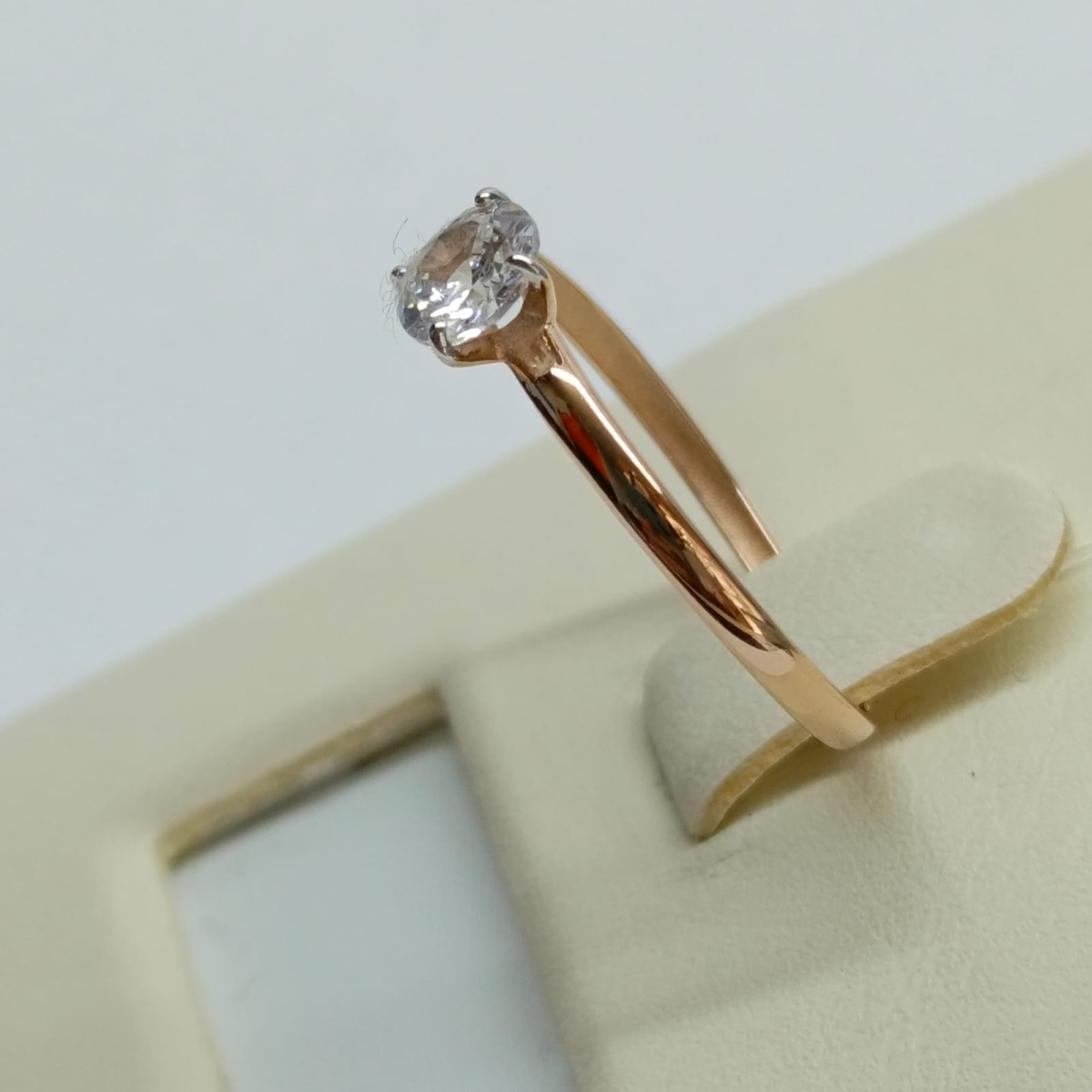 КОЛЬЦО С КАМНЕМ (Au 585)