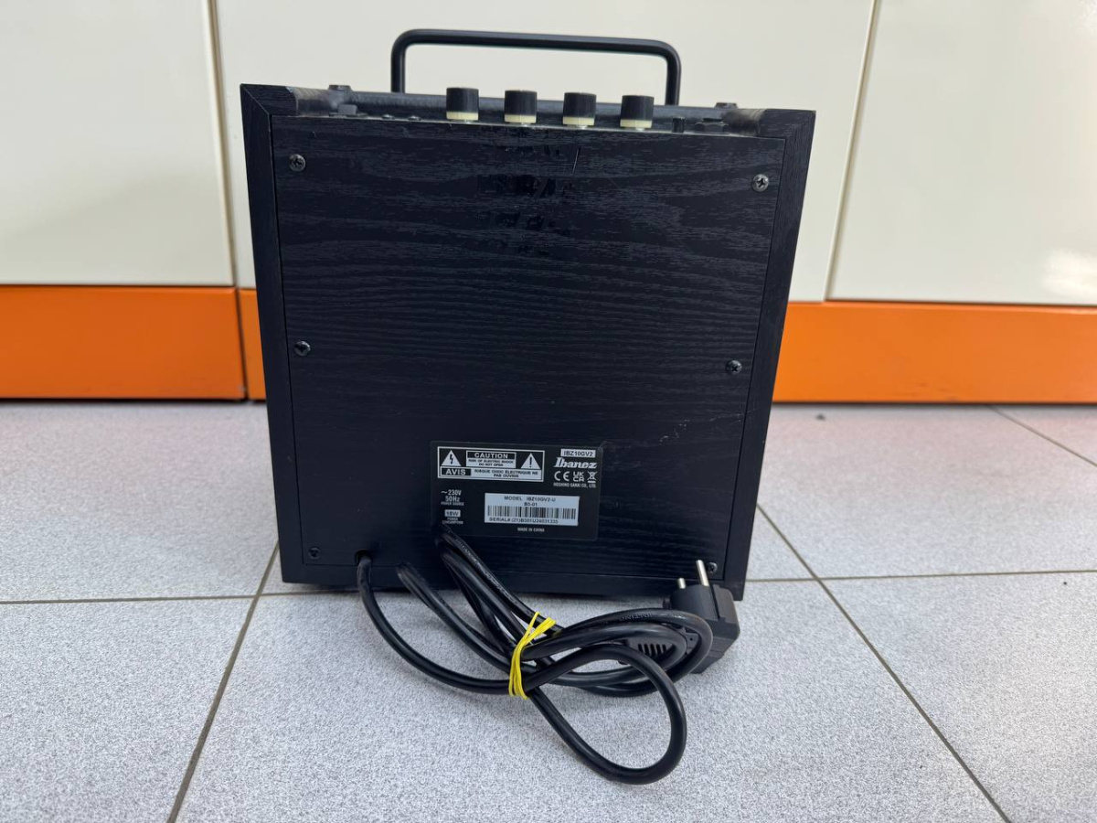 Комбоусилитель для гитар IBANEZ IBZ10GV2