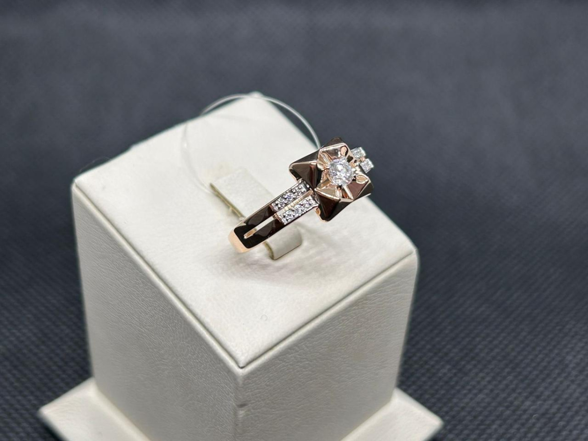 КОЛЬЦО С КАМНЯМИ (Au 585)