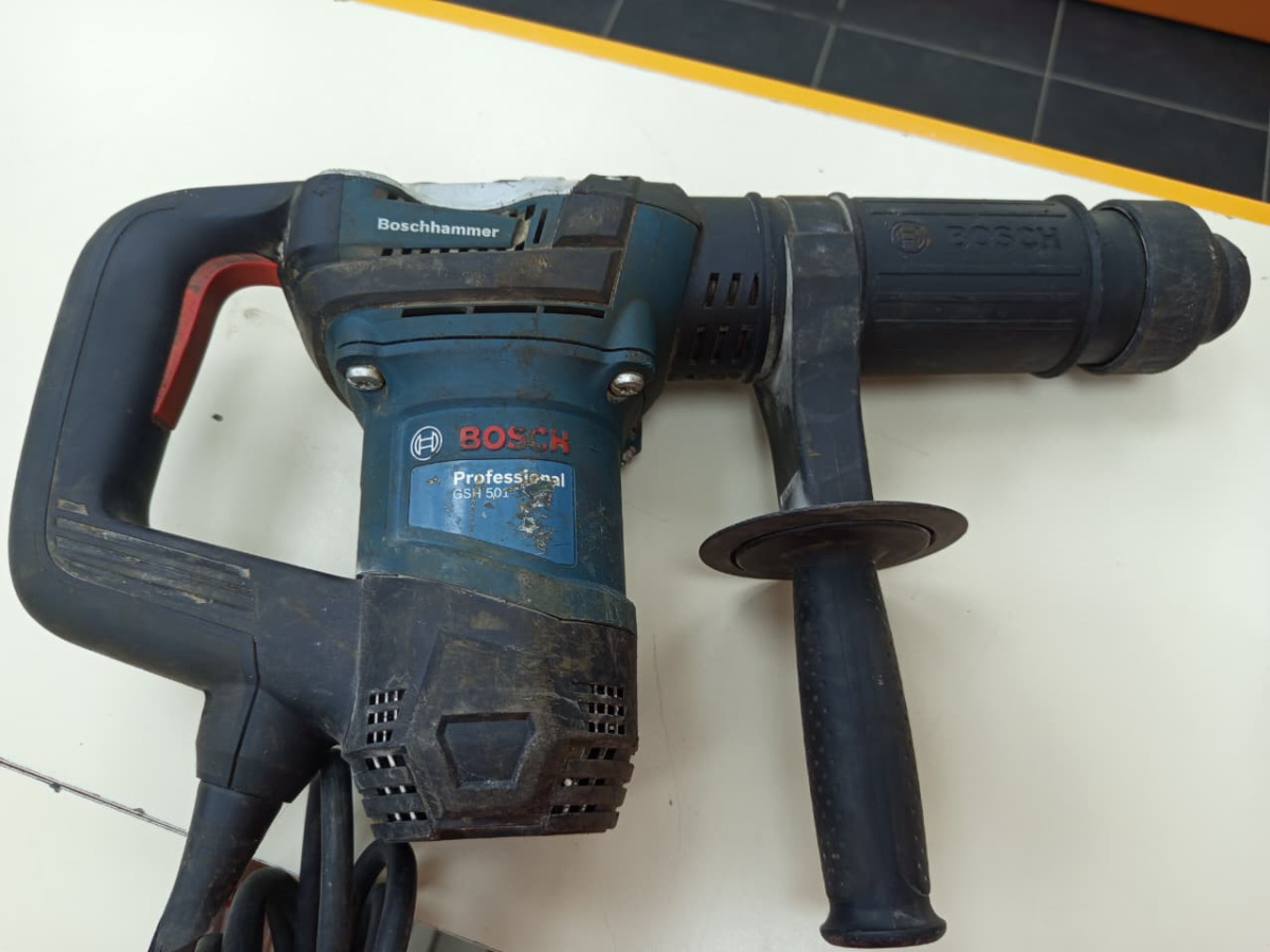 Перфоратор Bosch GSH501