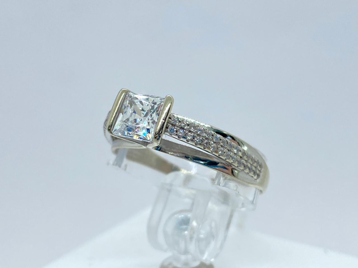 КОЛКМИ585 КОЛЬЦО С КАМНЯМИ (Au 585)