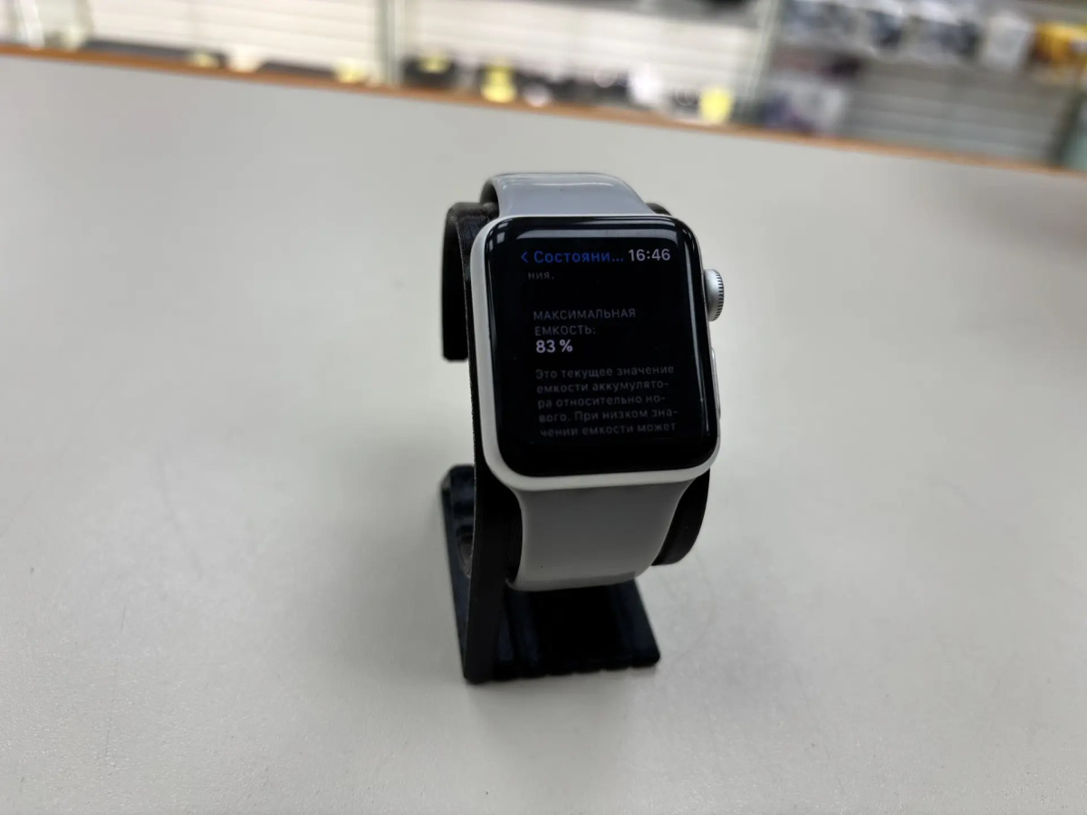 Смарт-часы Apple Watch Series 3 38 мм