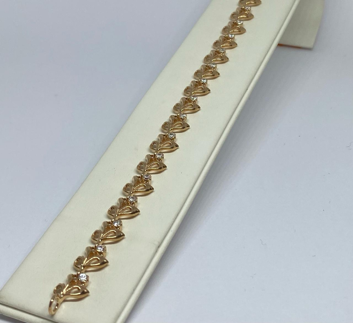 БРАСЛЕТ С КАМНЯМИ (Au 585)