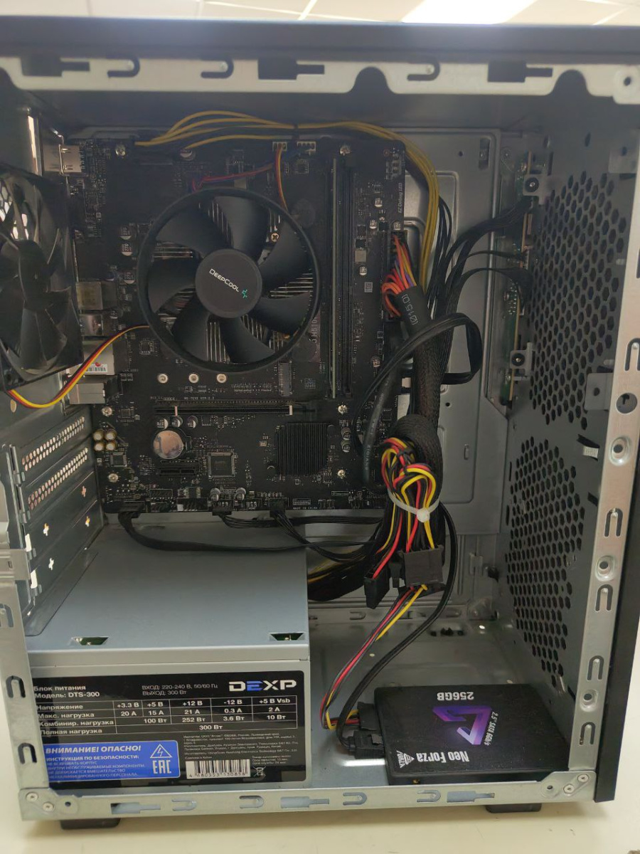 Системный блок DEXP; Core i3-10100, HD Graphics, 8 Гб, 250 Гб, Нет