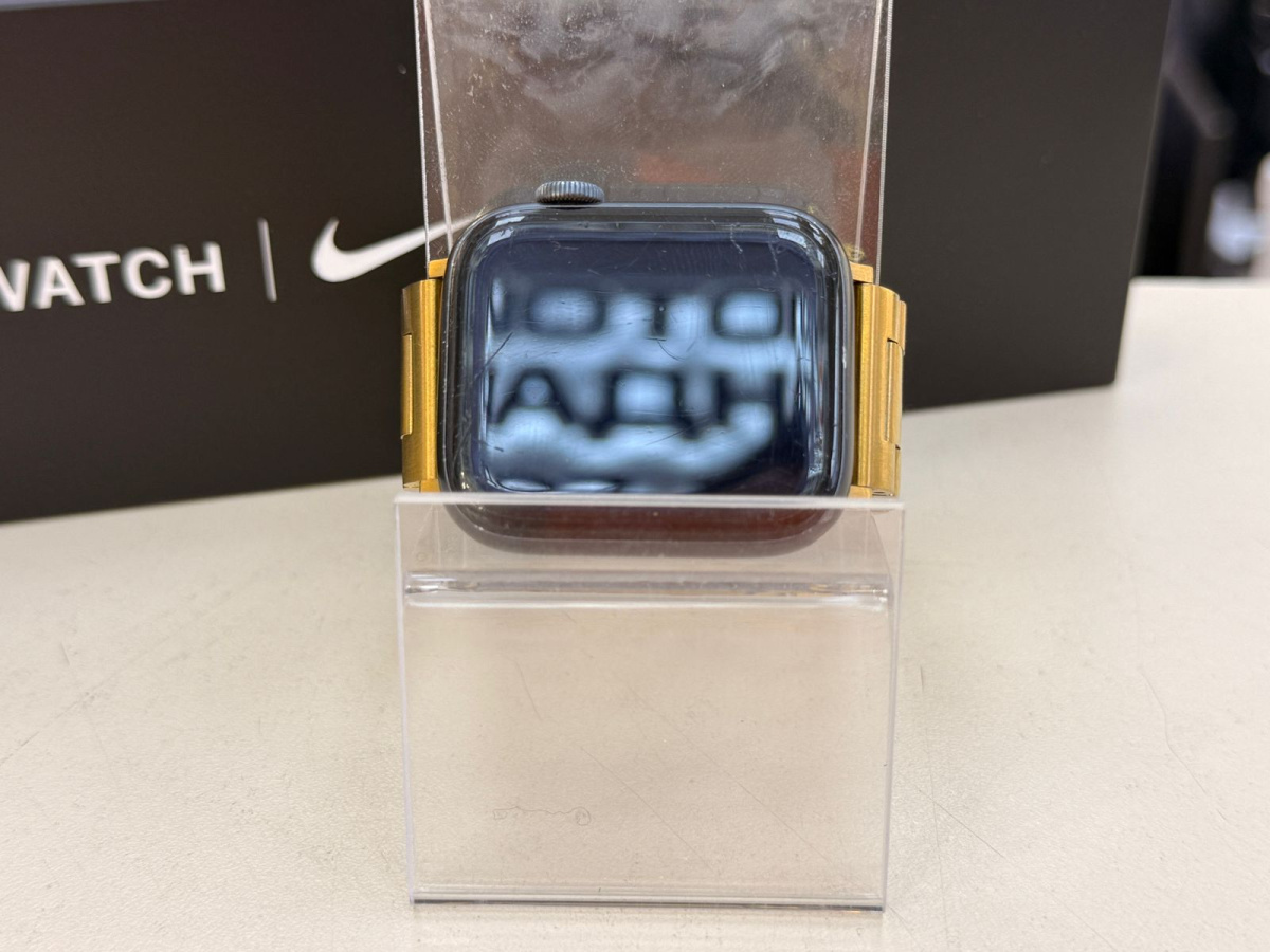 Смарт-часы Apple Watch Series 6 44 мм
