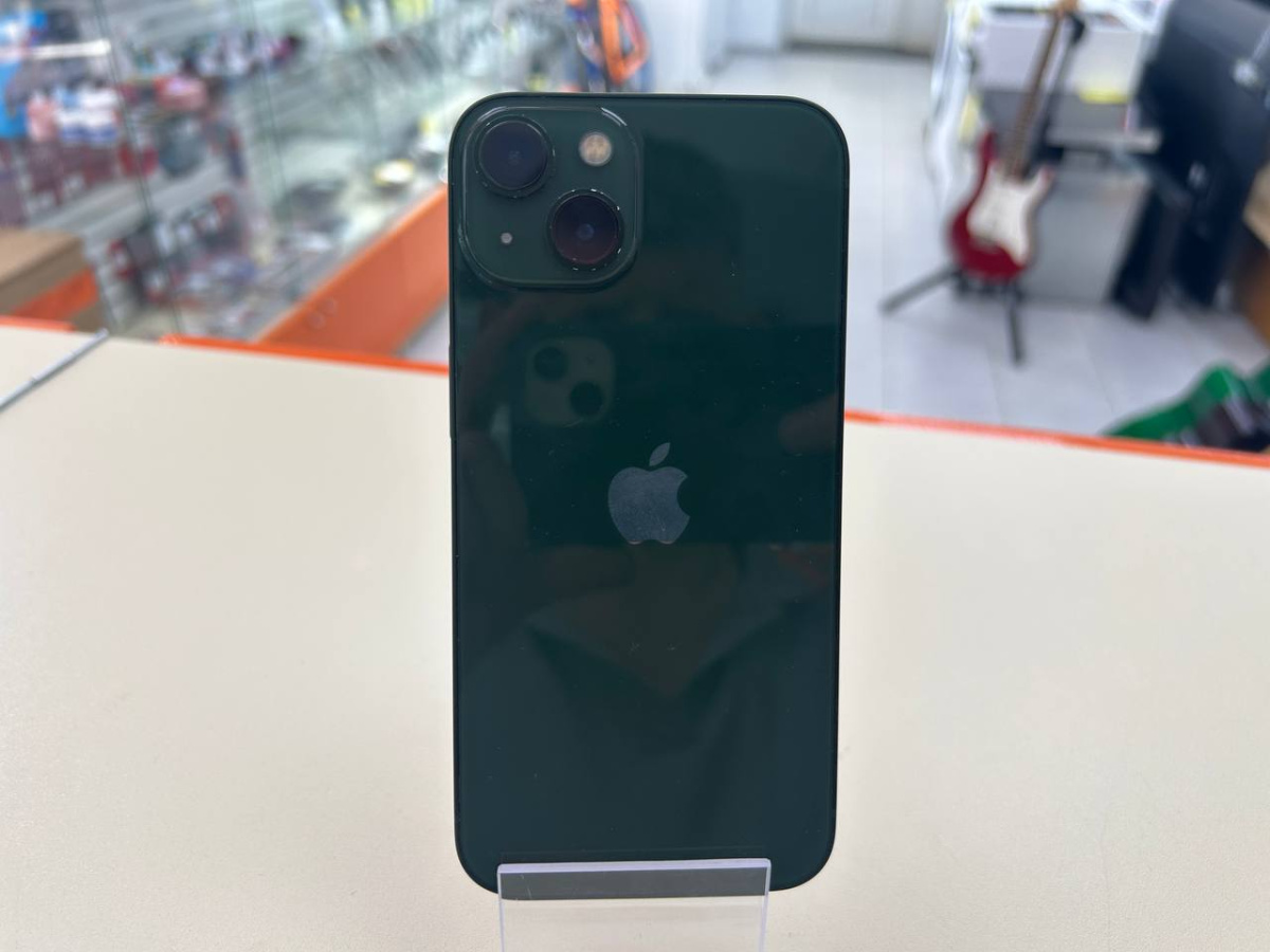 Смартфон Apple iPhone 13 128Gb