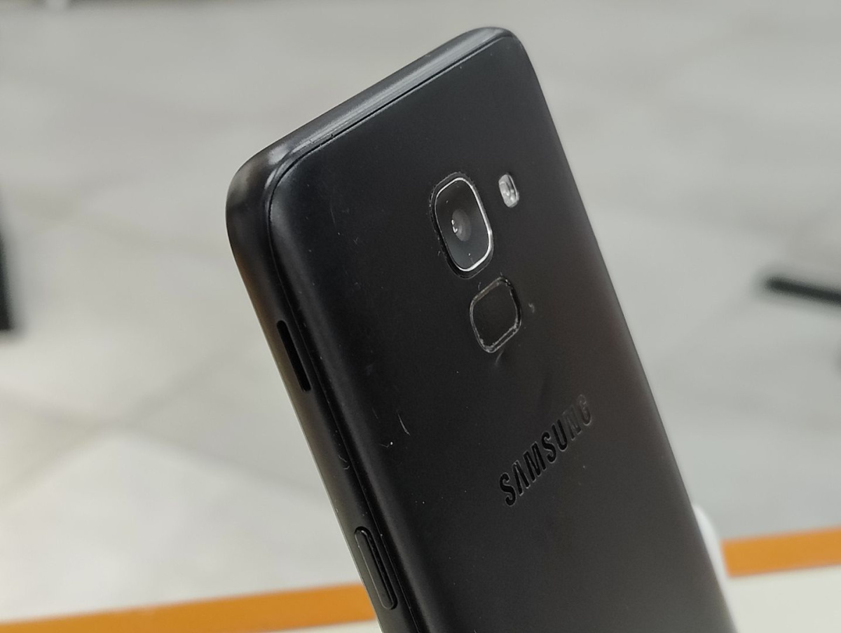 Смартфон Samsung Galaxy J6 2018 3/32