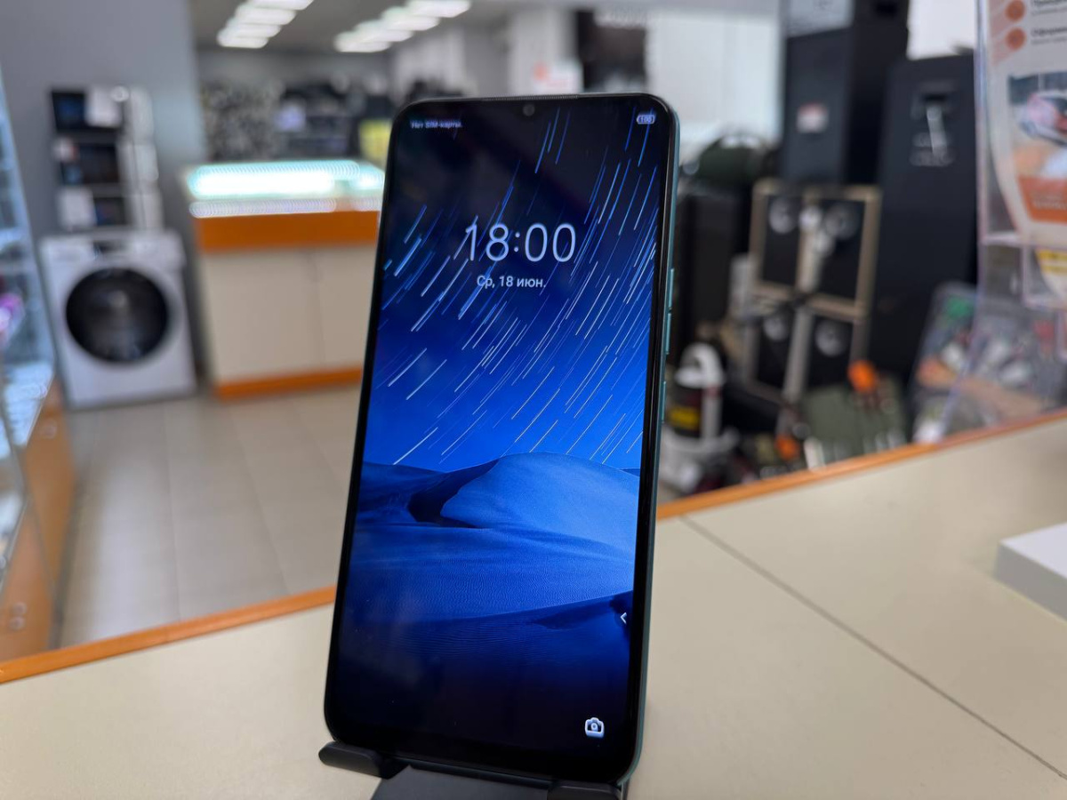 Смартфон Tecno Spark 8C 4/64