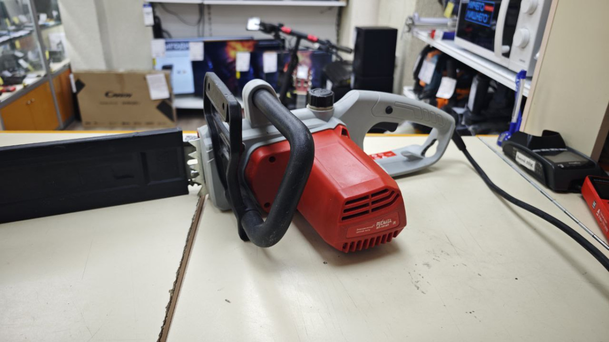 Электропила Ресанта ЭП-1814П