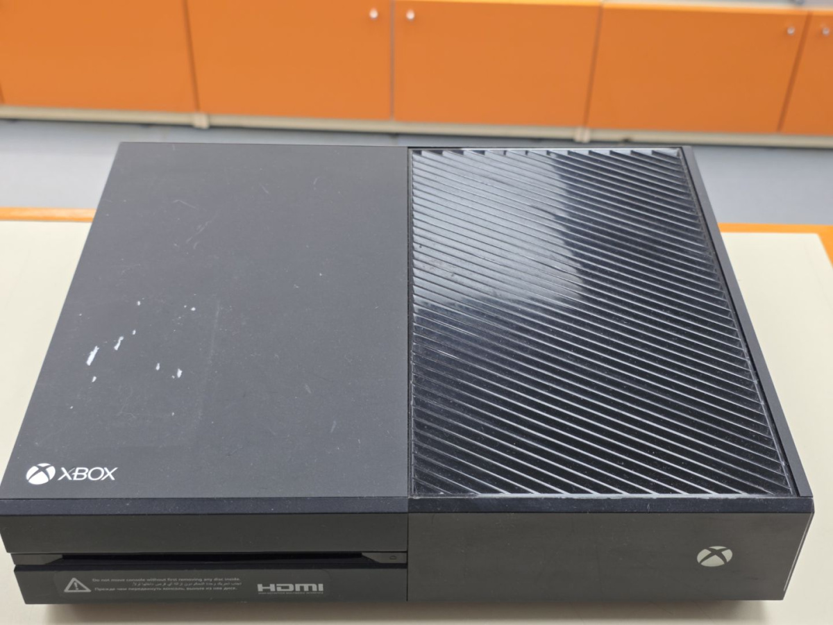 Игровая приставка Xbox One 1 Tb