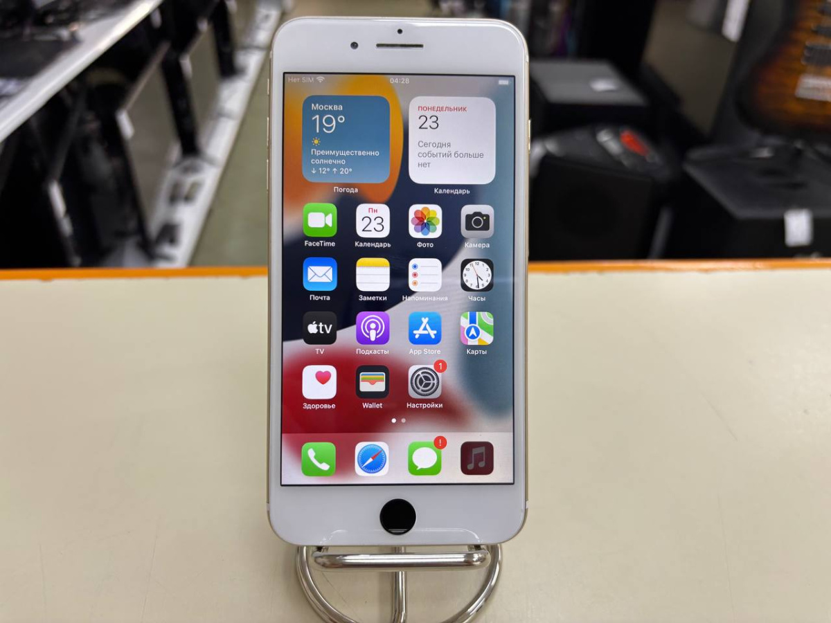 Смартфон Apple iPhone 7 Plus 32Gb