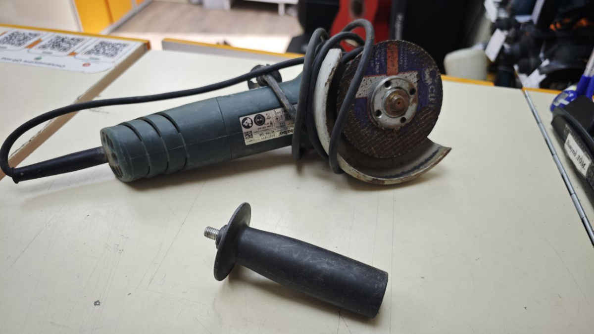 Угловая шлифмашина Metabo W 750-125;