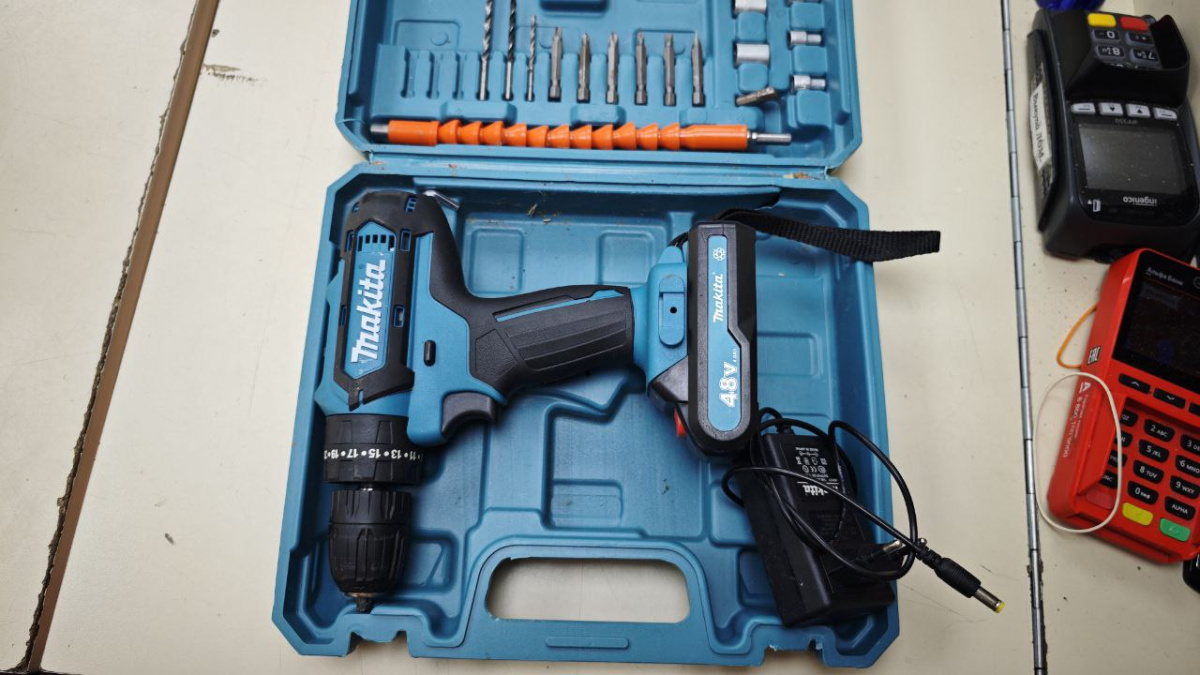 Шуруповерт Makita NoName