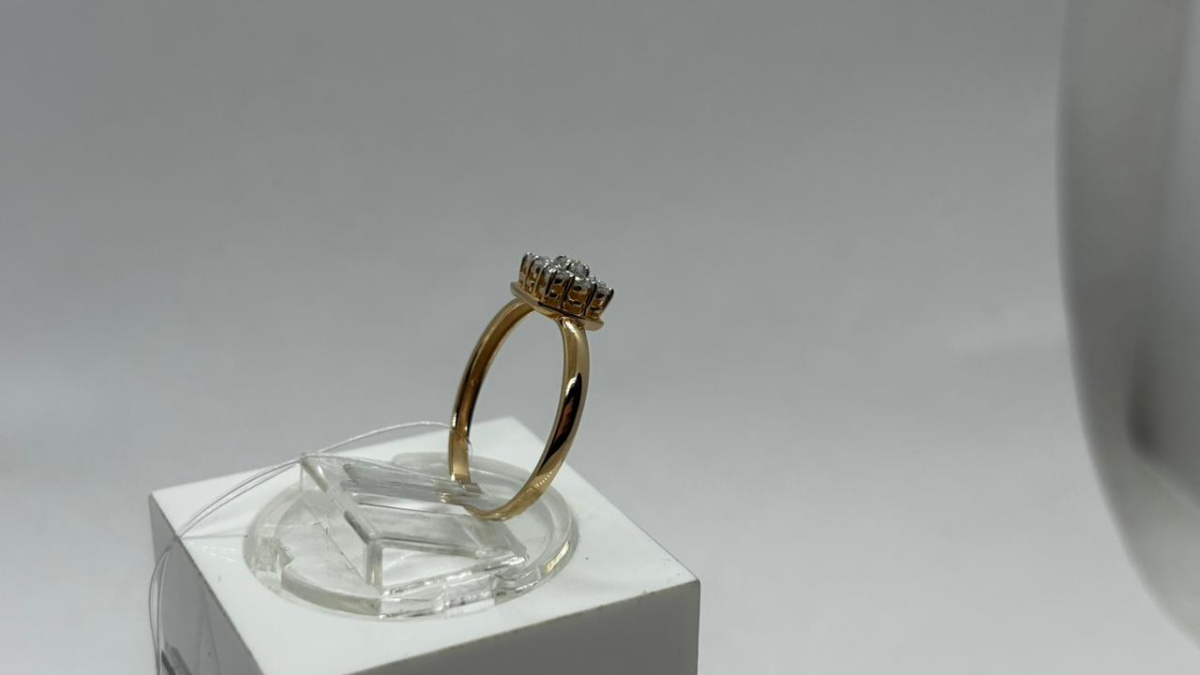 КОЛЬЦО С КАМНЯМИ (Au 585)