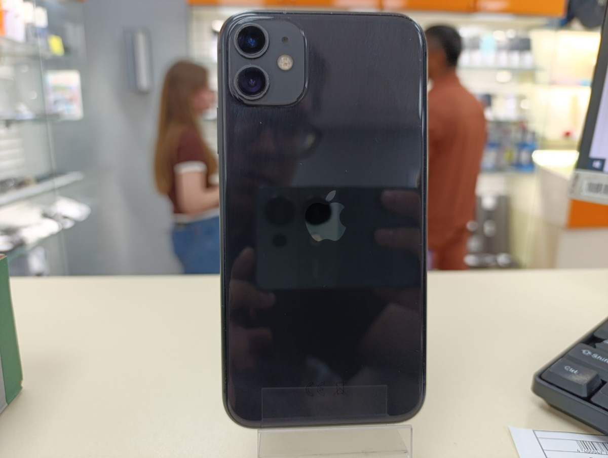 Смартфон Apple iPhone 11 64Gb