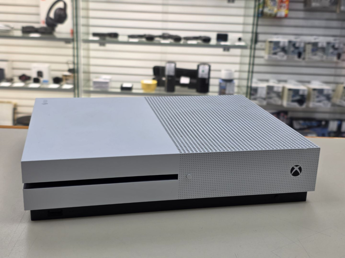 Игровая приставка Xbox One S 1TB