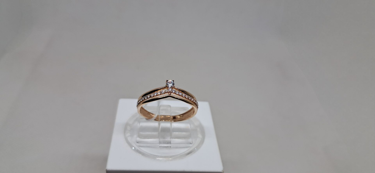 КОЛЬЦО С КАМНЯМИ (Au 585)