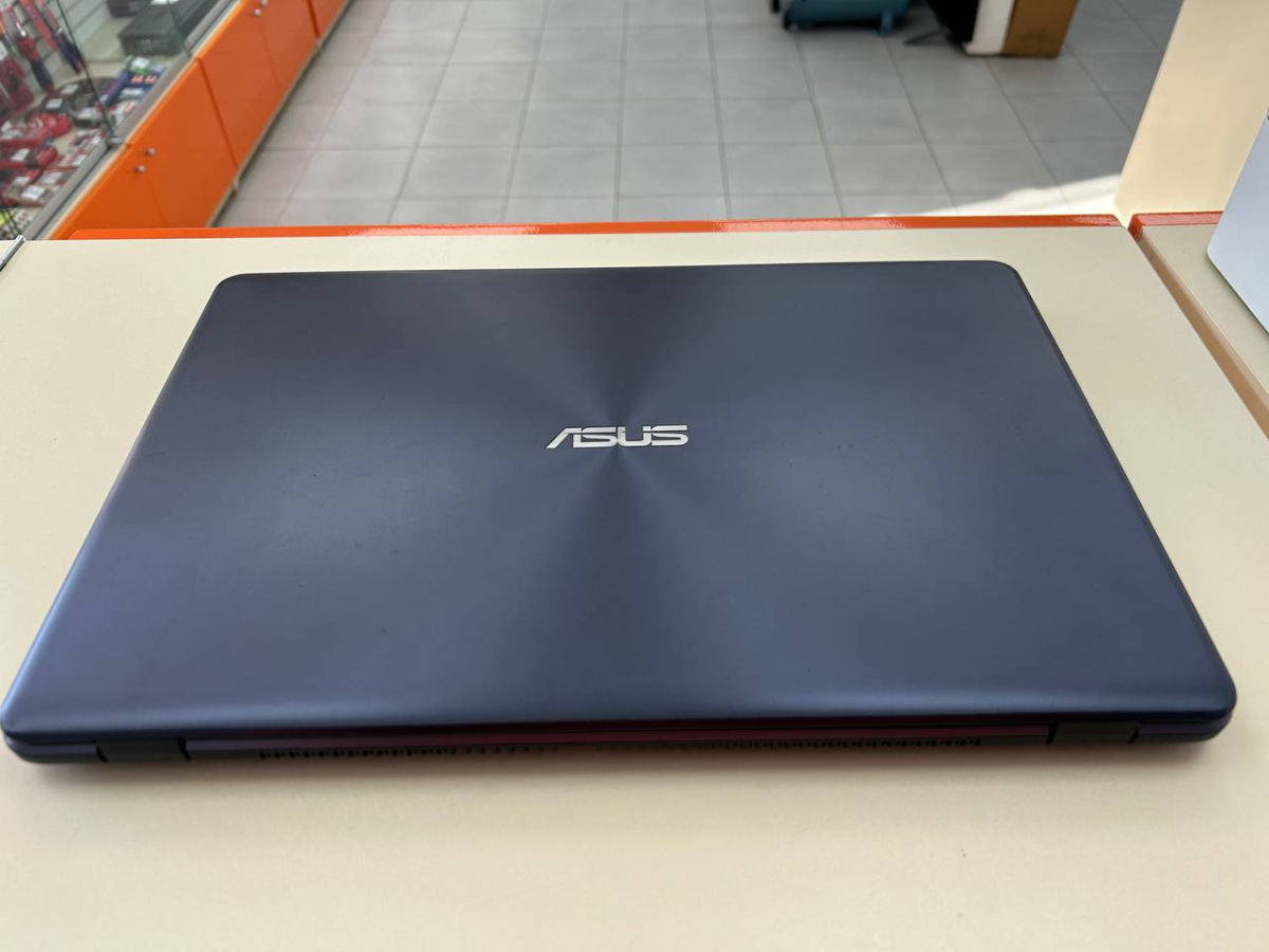 Ноутбук ASUS; Core i3-7100U, GeForce 940MX, 6 Гб, Нет, 1 Tb