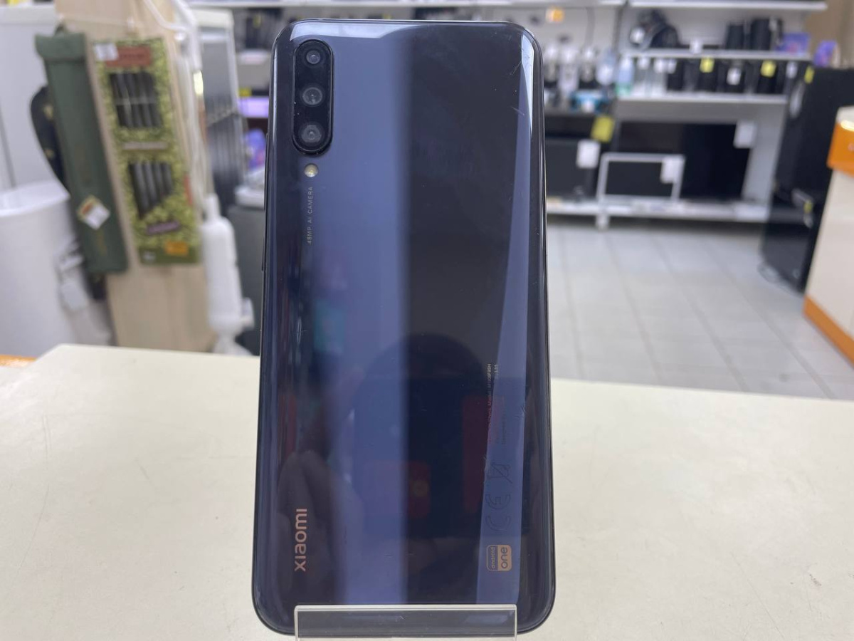 Смартфон Xiaomi Mi A3 4/64
