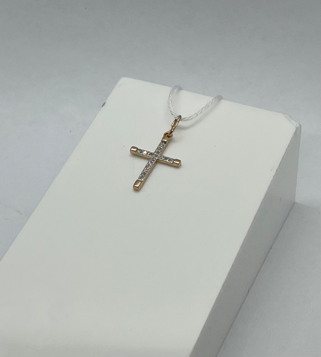 ПОДККИ585 ПОДВЕСКА КРЕСТ С КАМНЯМИ (Au 585)