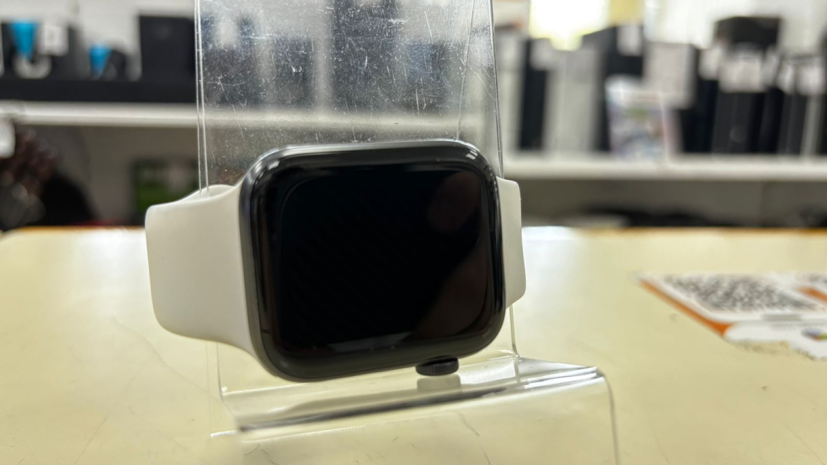Смарт-часы Apple Watch SE 44mm