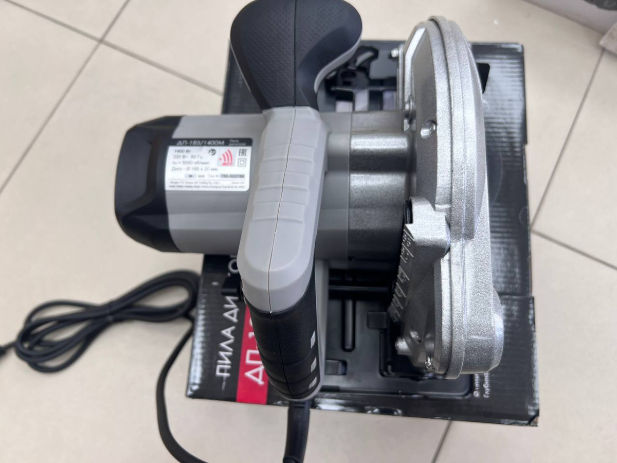 Дисковая пила Интерскол ДП-185/1400М (785.1.0.70)