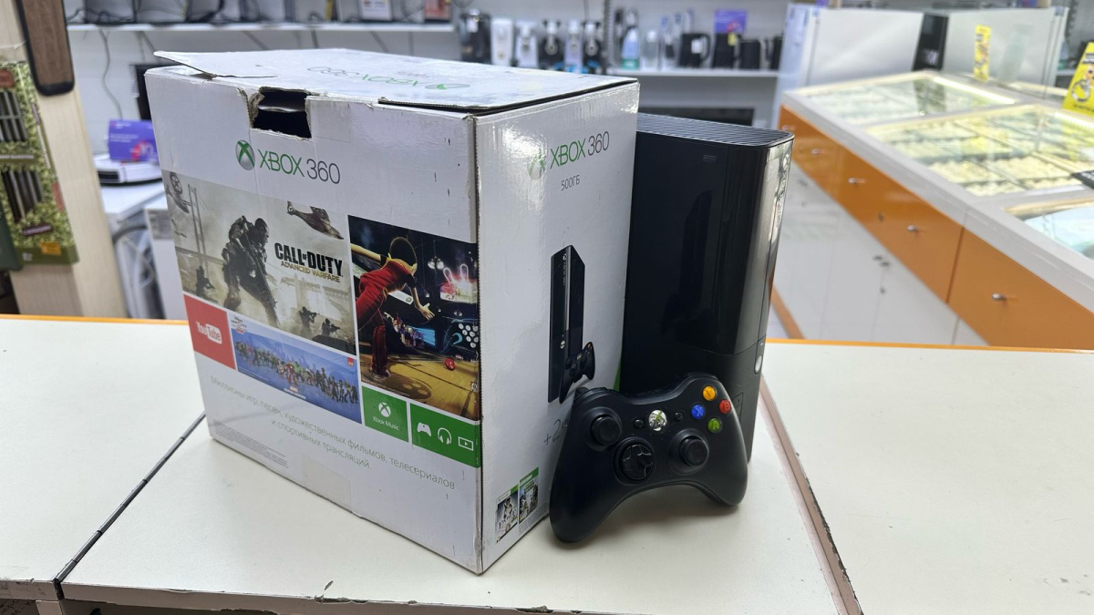 Игровая приставка Xbox 360;