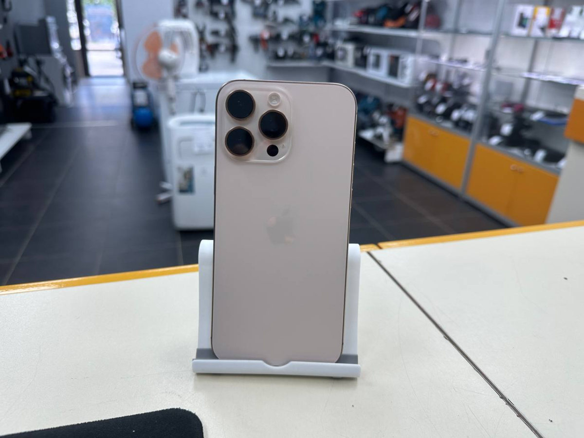 Смартфон Apple Iphone 16 Pro Max 256Gb