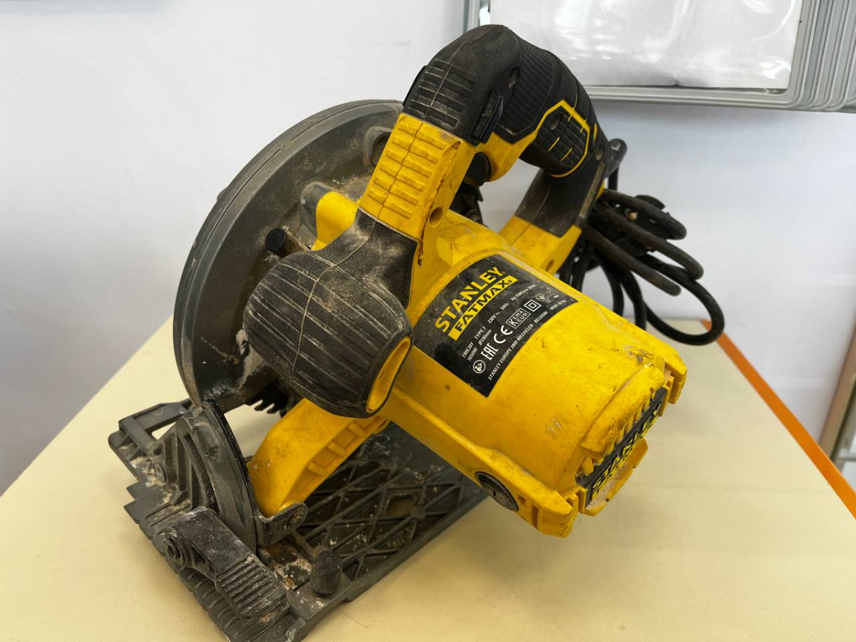 Дисковая пила Stanley Fatmax FME 301