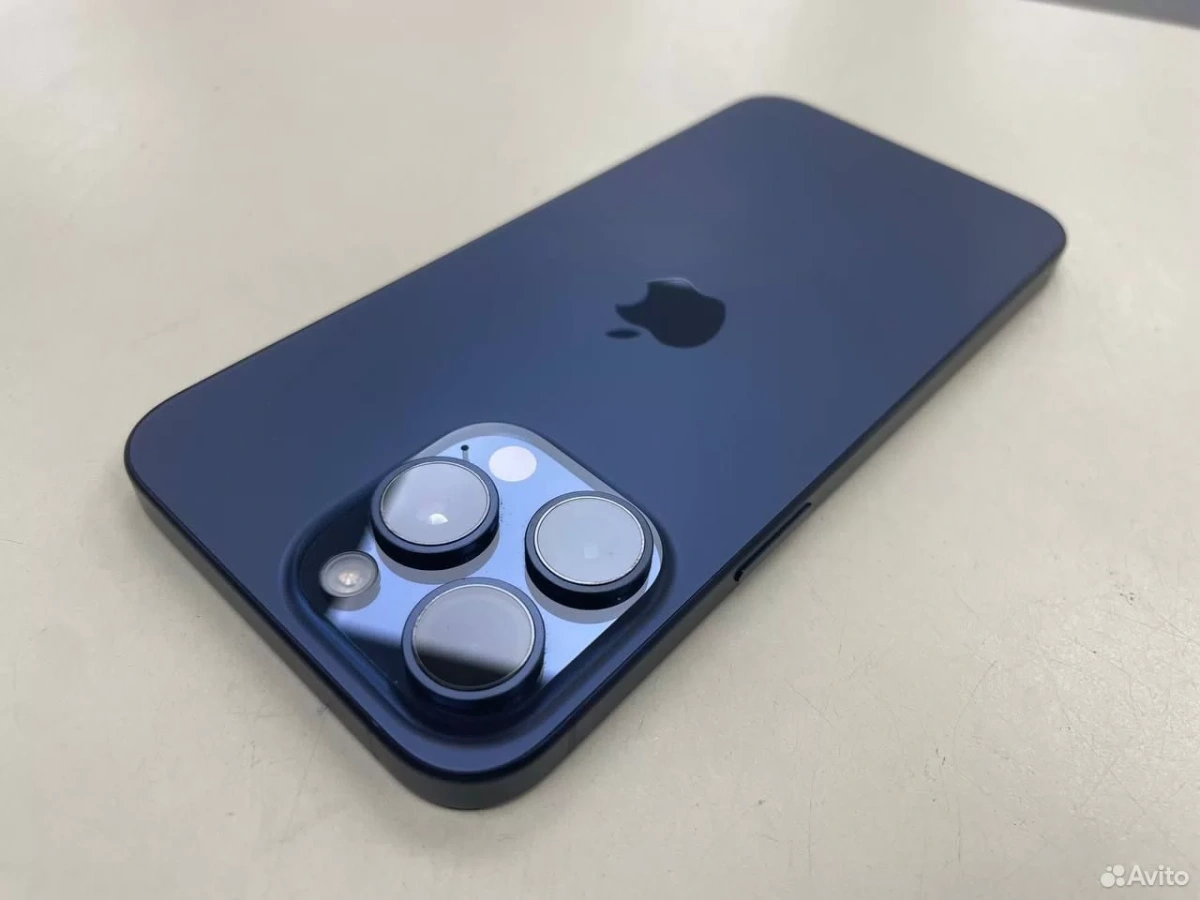 Смартфон Apple iPhone 15 Pro Max 256Gb