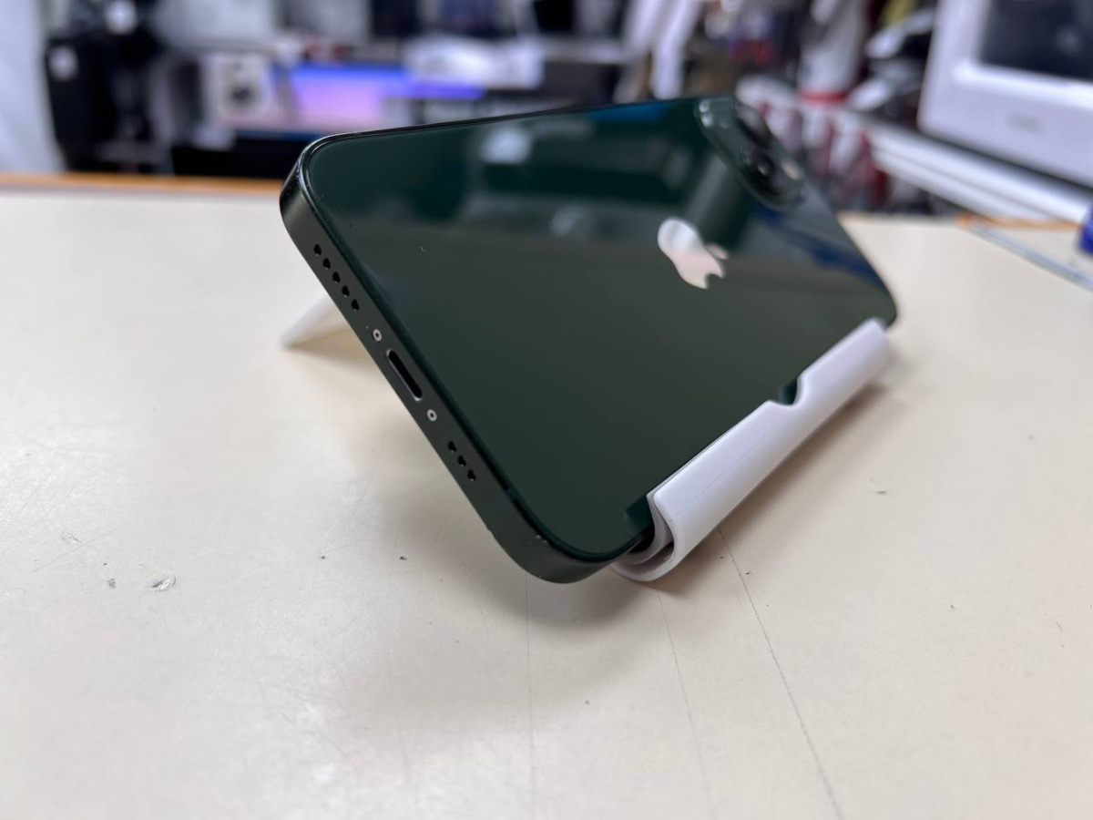 Смартфон Apple iPhone 13 128Gb