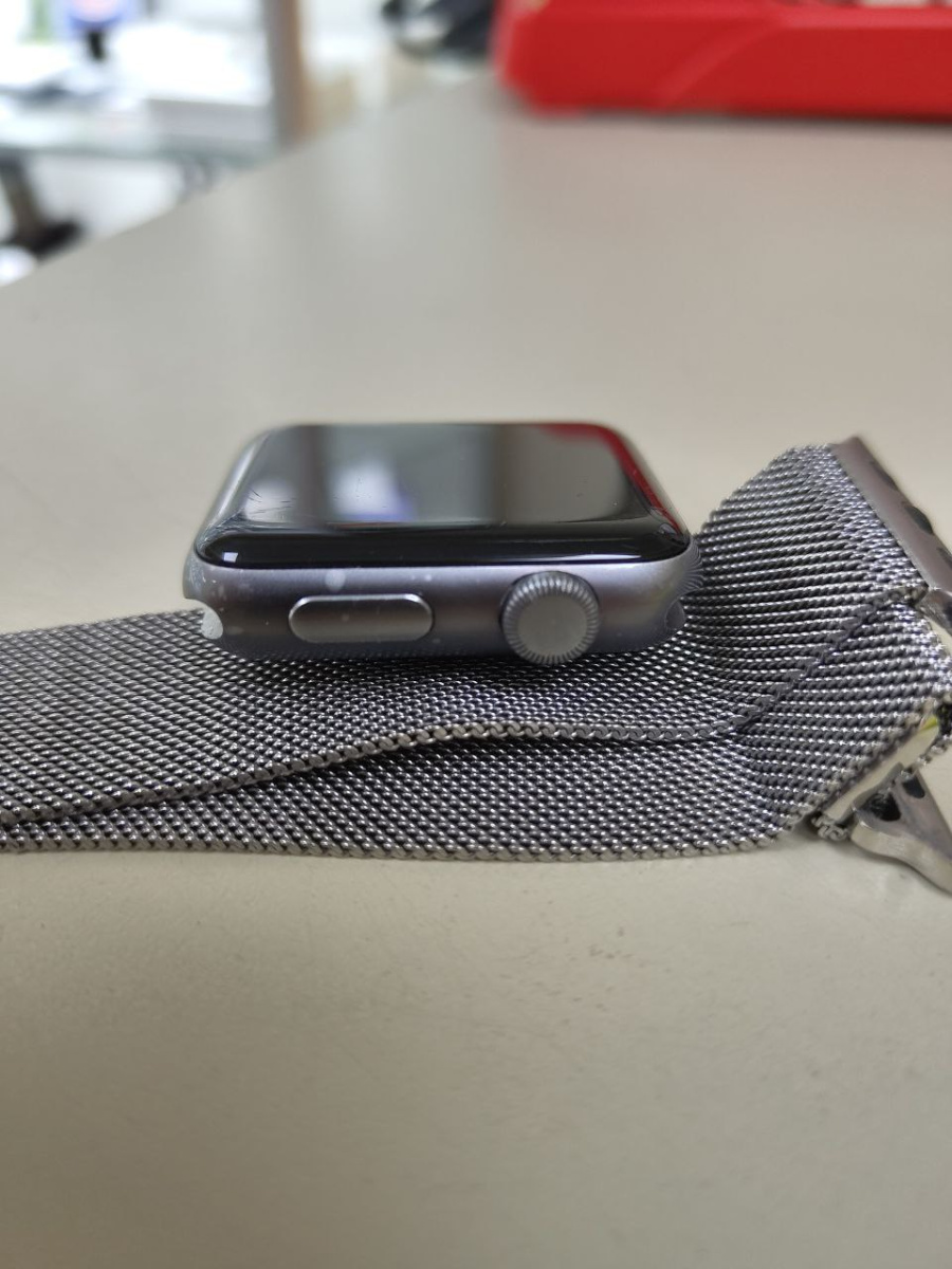 Смарт-часы Apple Watch Series 3 42 мм