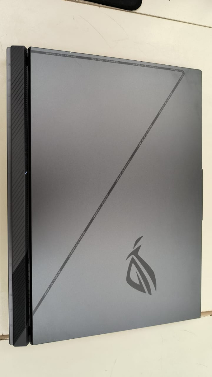 Ноутбук ASUS Strix G18 G814JV-N6024; Core i9-13900, Geforce RTX 4060, 16 Гб, 1 Tb, Нет