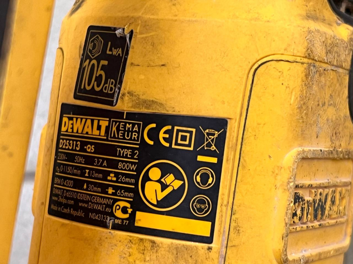 Перфоратор Dewalt D25313-QS