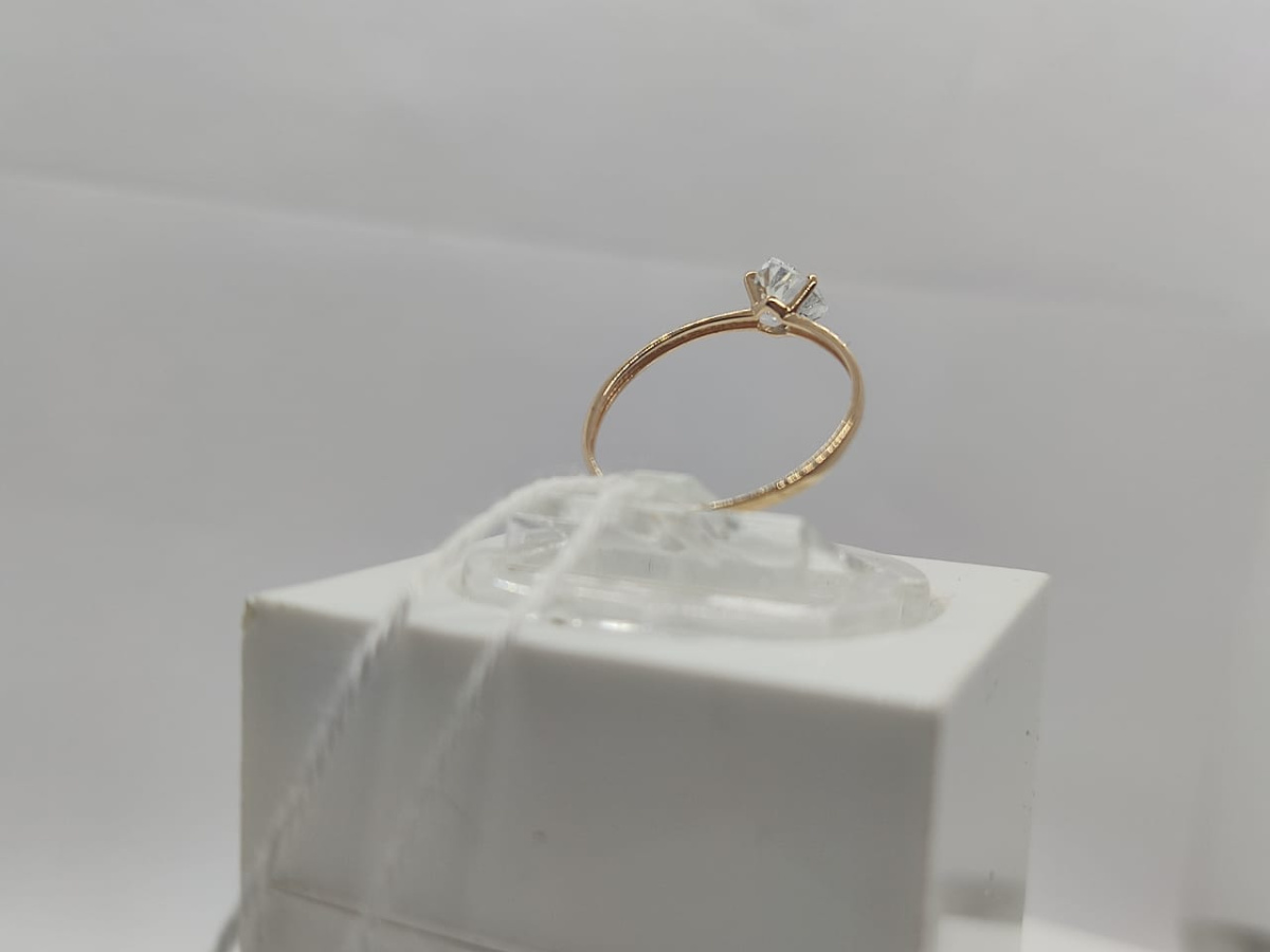 КОЛКМ585 КОЛЬЦО С КАМНЕМ (Au 585)