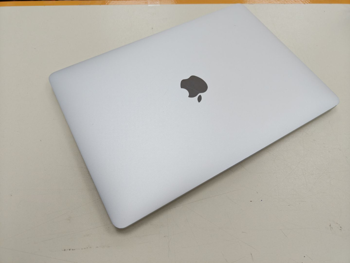 Ноутбук Apple MacBook Pro i5 (13 дюймов два порта Thunderbolt 3 2016) A1708