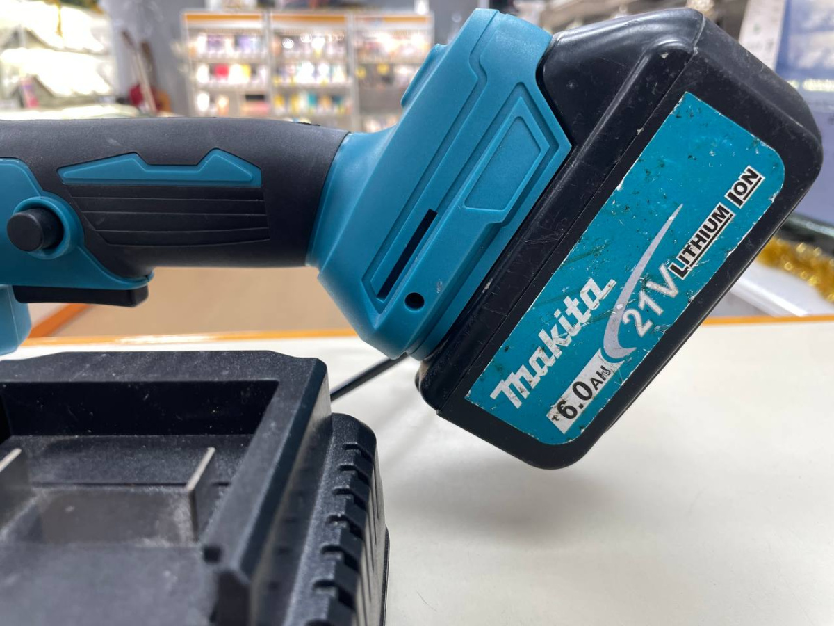 Дисковая пила Makita 4131
