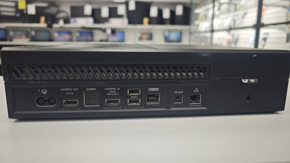 Игровая приставка Xbox One 500Gb