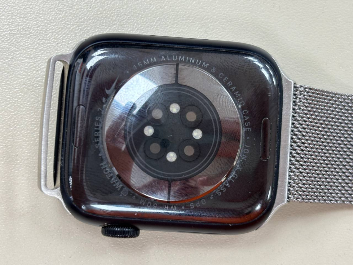 Смарт-часы Apple Watch Series 7 45mm