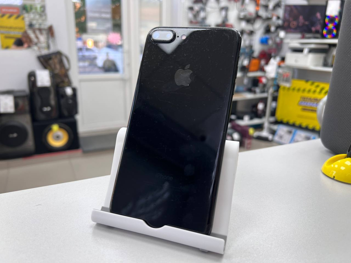 Смартфон Apple iPhone 7 Plus 128Gb