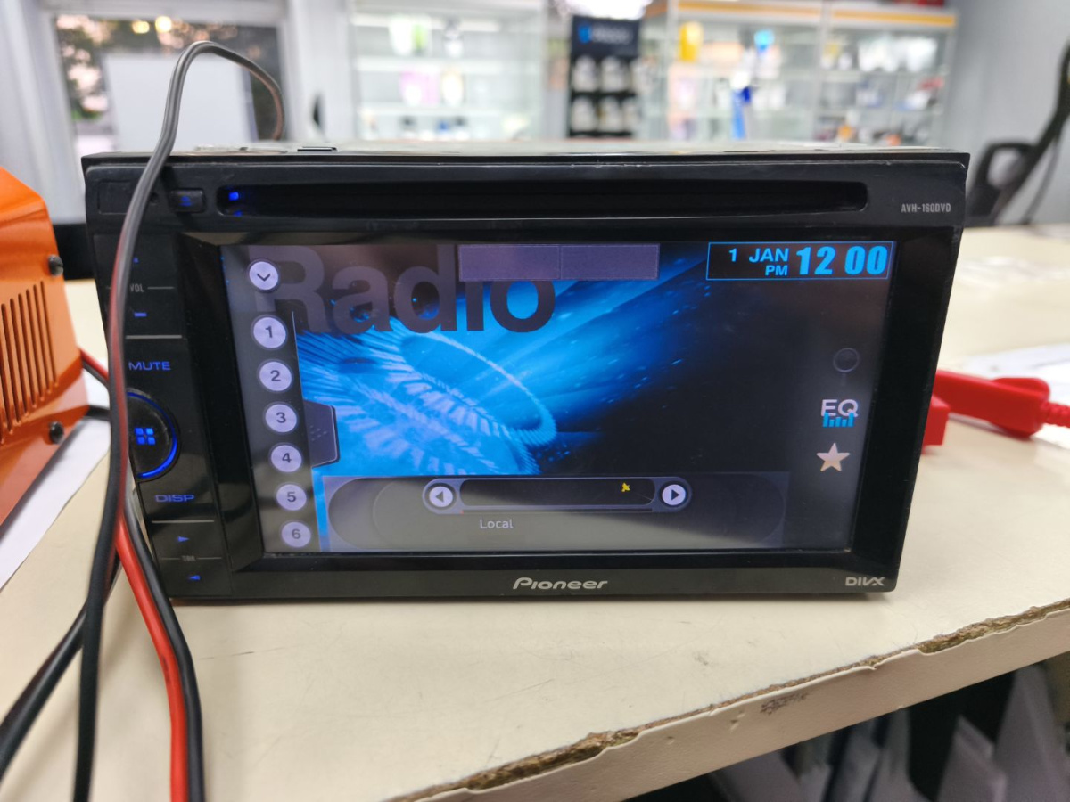 Автомагнитола Pioneer AVH-160DVD