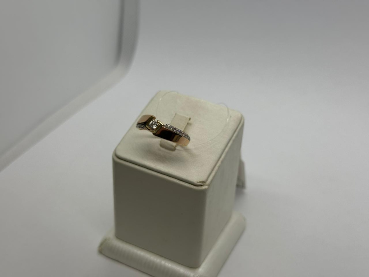 КОЛЬЦО С КАМНЯМИ (Au 585)