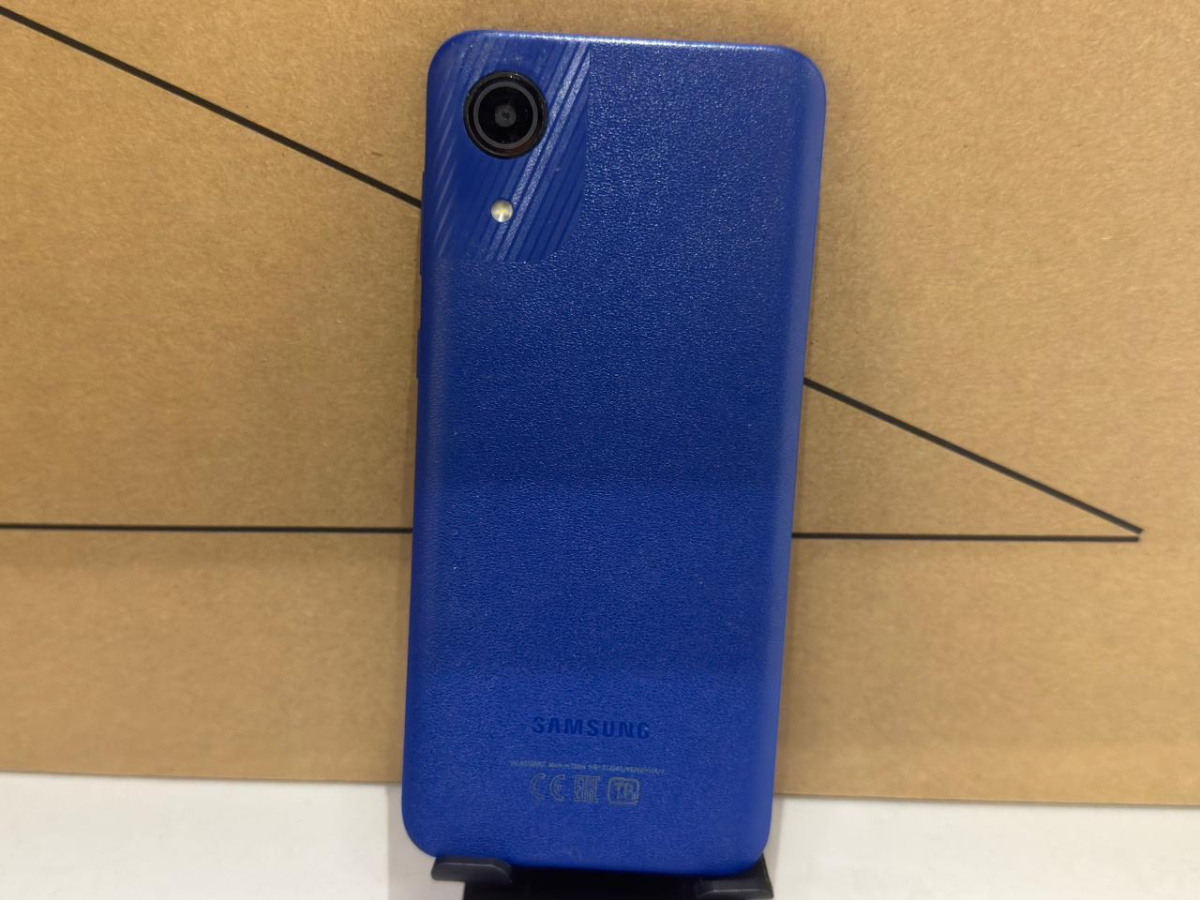 Смартфон Samsung Galaxy A03 Core