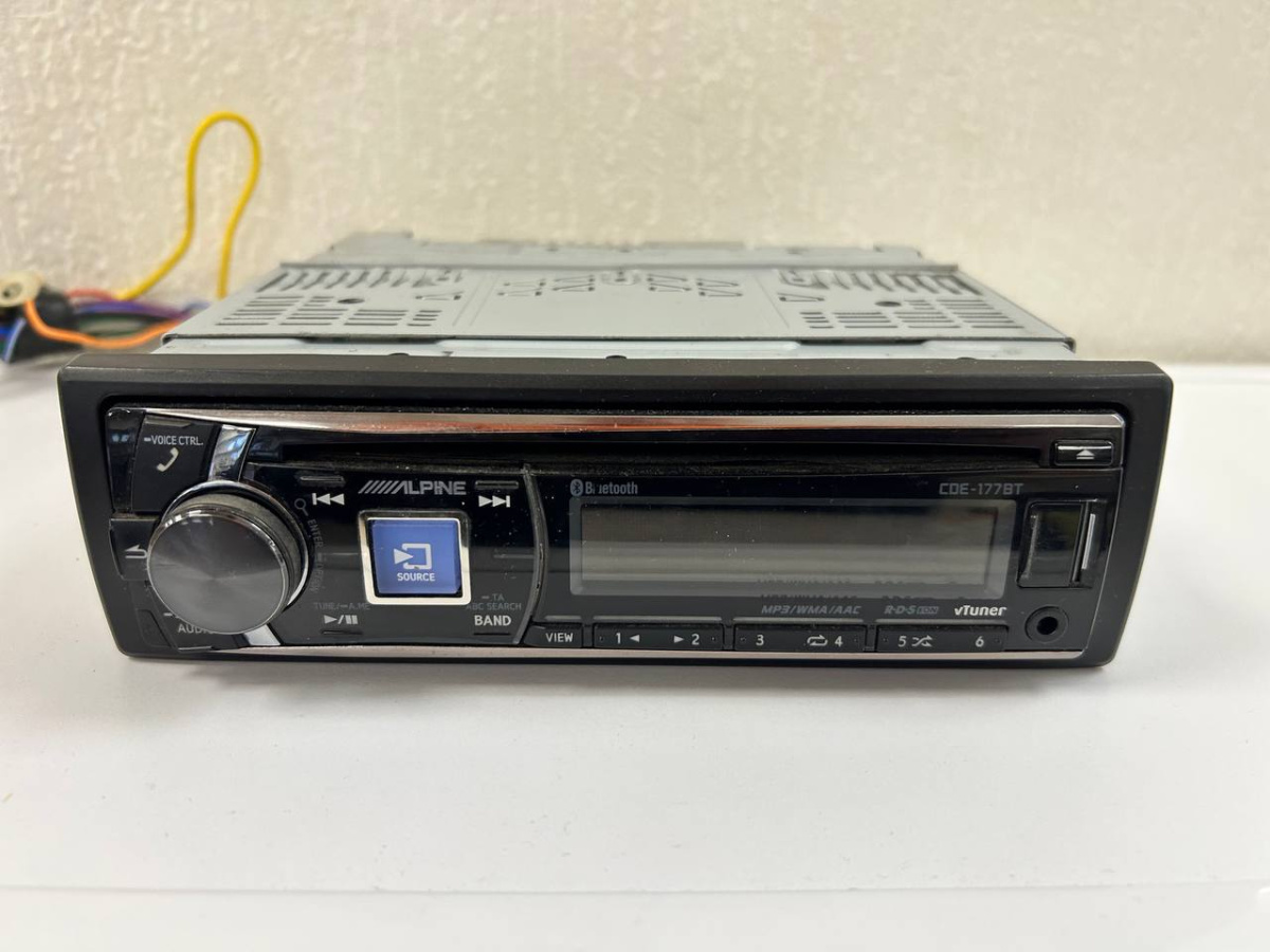 Автомагнитола Alpine CDE-177BT