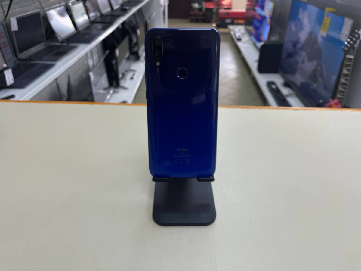Смартфон Xiaomi Redmi 7 3/32