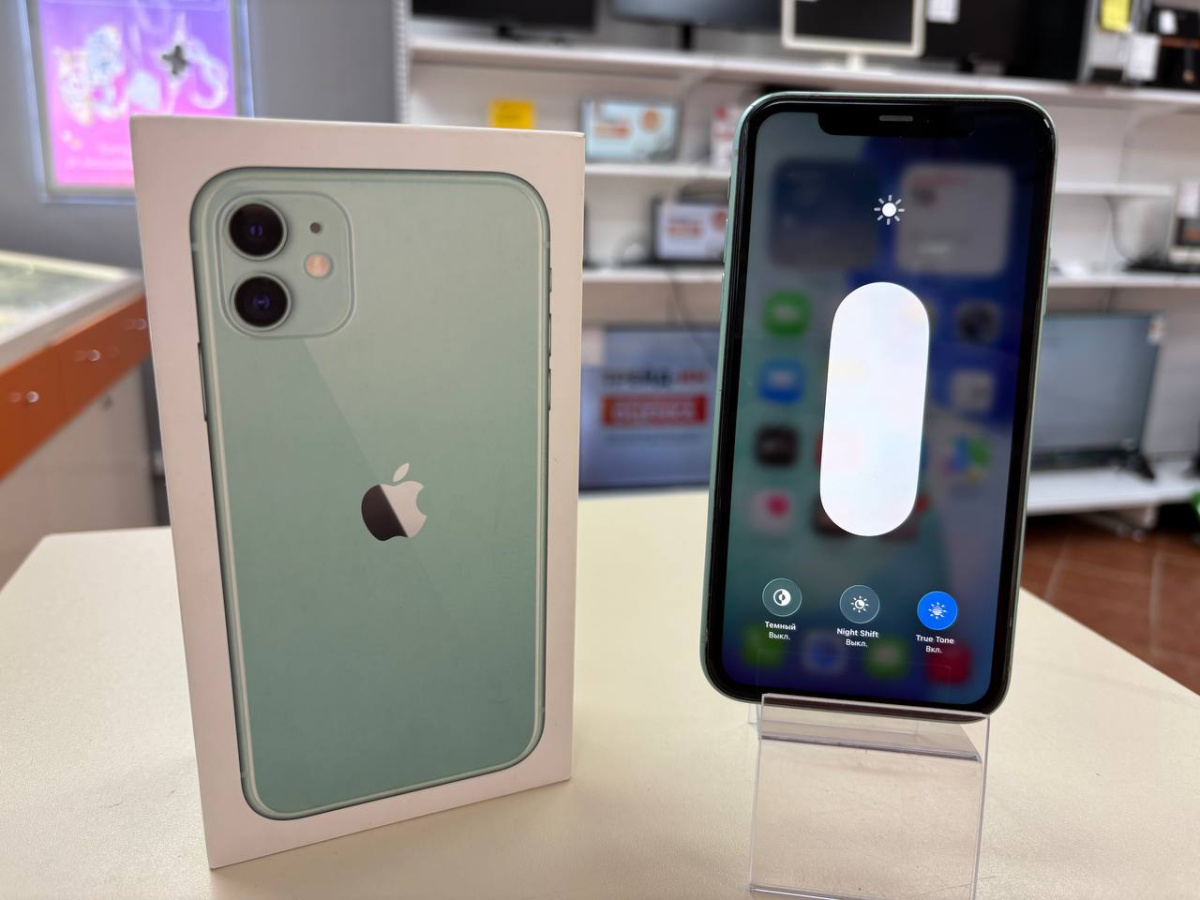 Смартфон Apple iPhone 11 64Gb